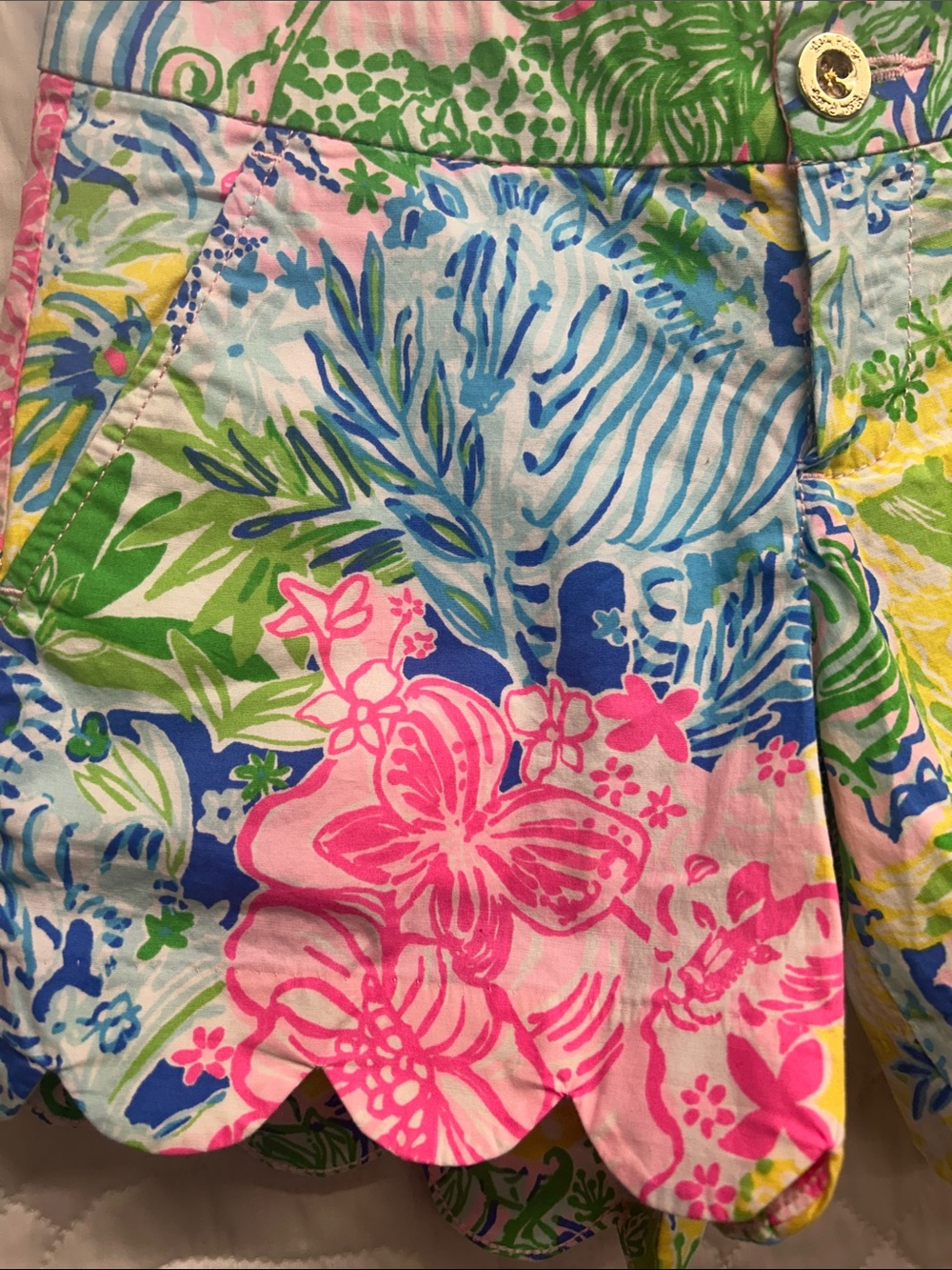 Lilly Pulitzer Floral Scallop Hem Women's Shorts - Multicolor - Picture 4 of 6